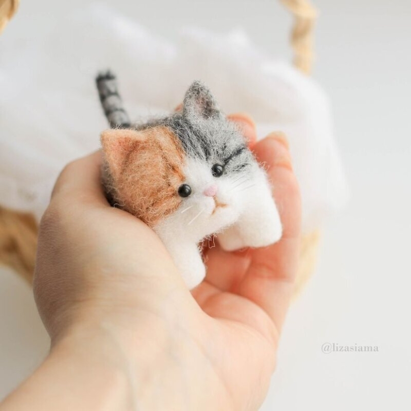 Cute kittens made of felt from the needlewoman Elizabeth Delektorskaya