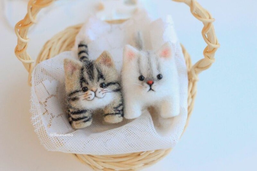 Cute kittens made of felt from the needlewoman Elizabeth Delektorskaya