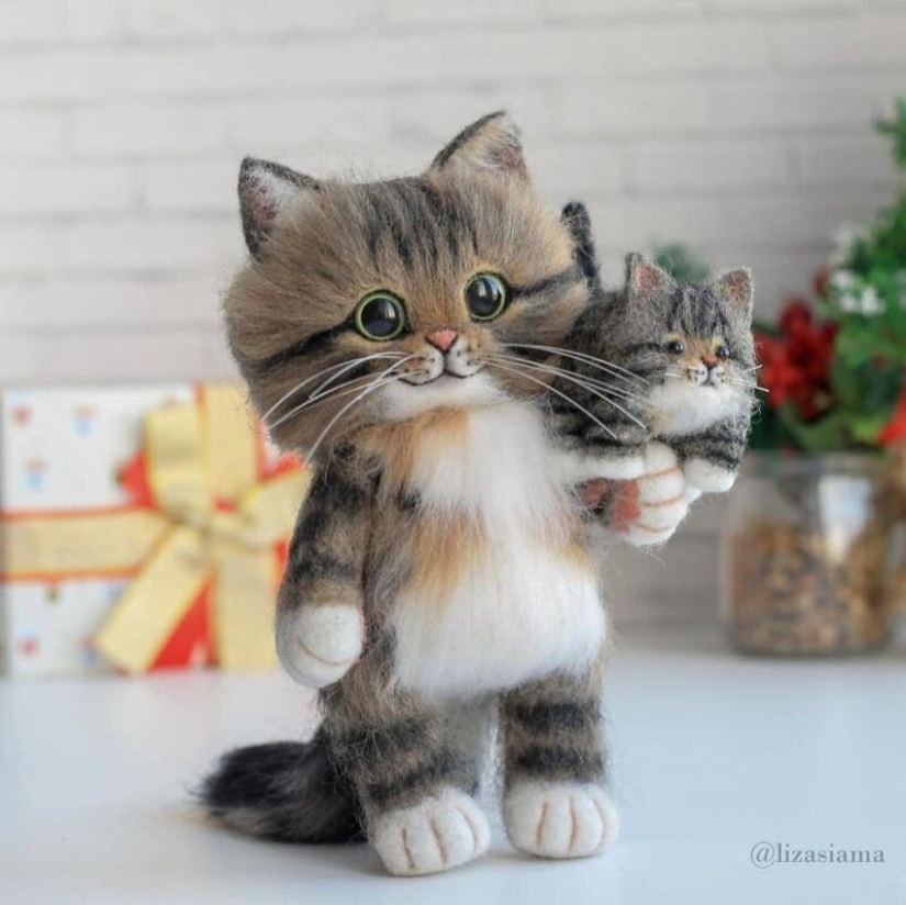 Cute kittens made of felt from the needlewoman Elizabeth Delektorskaya