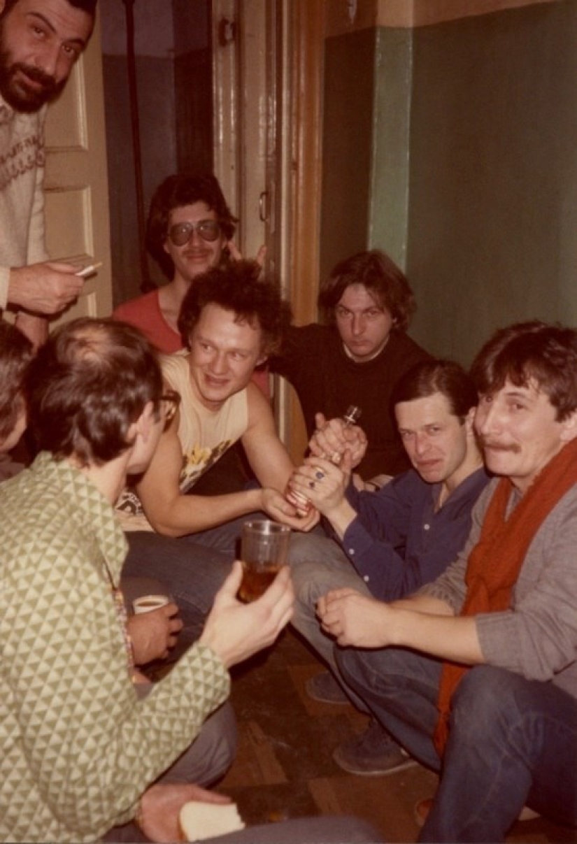 Dad — a glass of port wine: how and what Russian rock stars drank Dad — a glass of port wine: how and what Russian rock stars drank