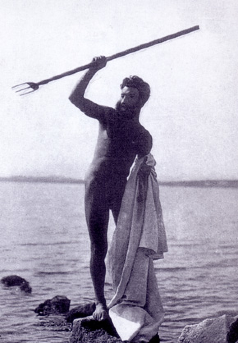 D'Annunzio y su República de Fiume: soldados nudistas, piratas aéreos y cocaína gratis D'Annunzio y su República de Fiume: soldados nudistas, piratas aéreos y cocaína gratis