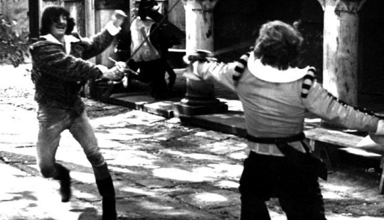 "D'Artagnan debe ser capaz de hacer todo": curiosidades divertidas con Mikhail Boyarsky en el set