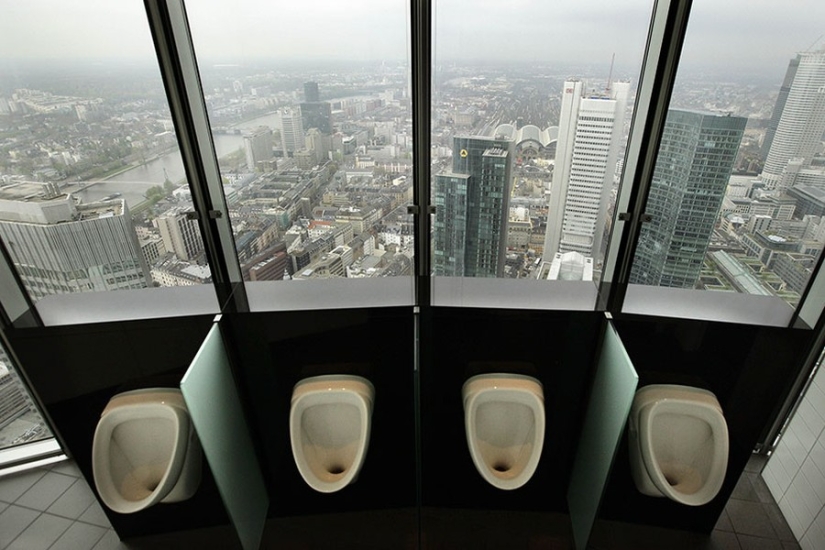 De un vistazo: 20 baños de todo el mundo que sorprenden con magníficas vistas De un vistazo: 20 baños de todo el mundo que sorprenden con magníficas vistas