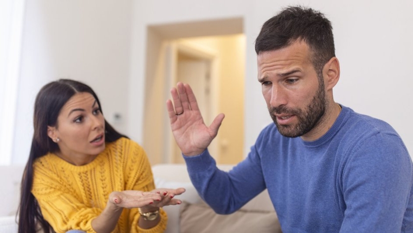 “Deberías”, “te lo dije” y otras frases femeninas que repelen a los hombres “Deberías”, “te lo dije” y otras frases femeninas que repelen a los hombres
