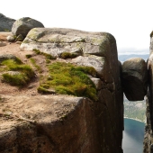 ¿Decidirás permanecer en Kjeragbolten?