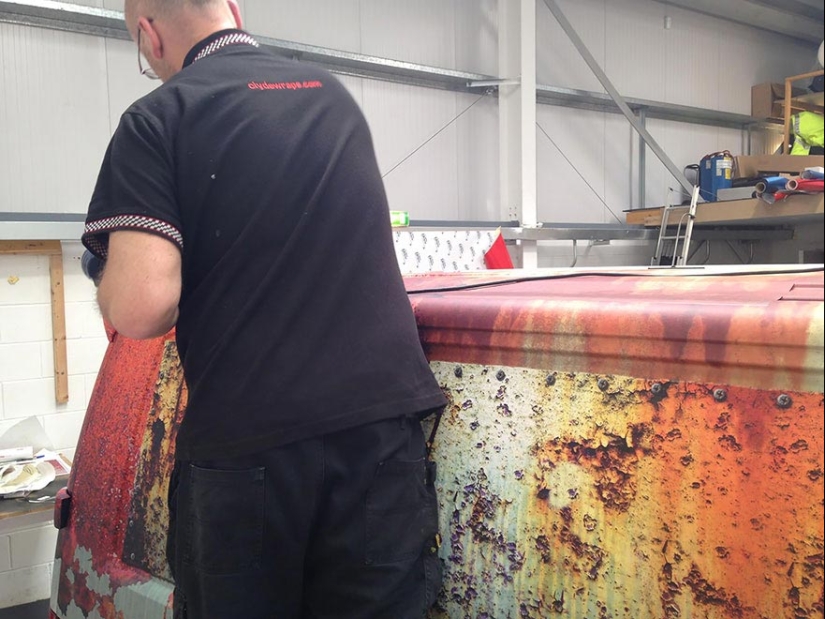 Definitivamente no te los robarán: camuflaje original que protegerá el coche de los ladrones