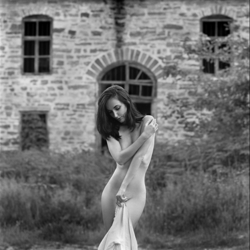 Delicadas obras eróticas del fotógrafo búlgaro Kalynsky
