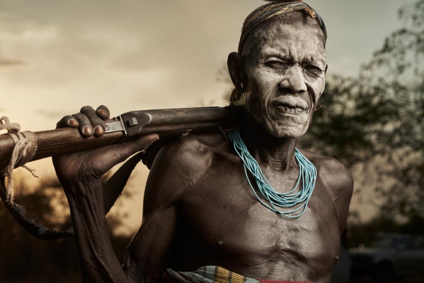 Desaparecerán en los próximos 100 años: un fotógrafo mostró las tribus en peligro de extinción