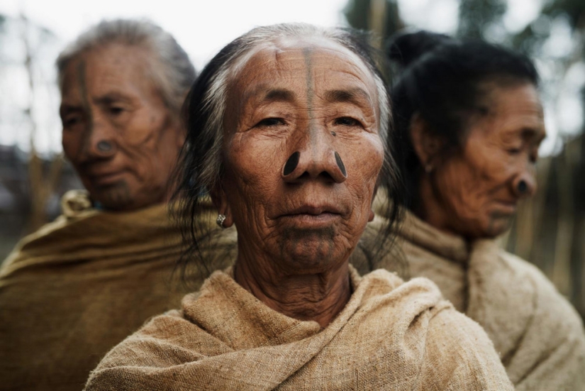 Desaparecerán en los próximos 100 años: un fotógrafo mostró las tribus en peligro de extinción