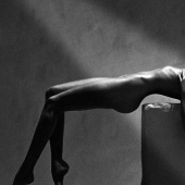 Desnudo Blanco y Negro: Mujeres ideales por Marco Glaviano Desnudo Blanco y Negro: Mujeres ideales por Marco Glaviano