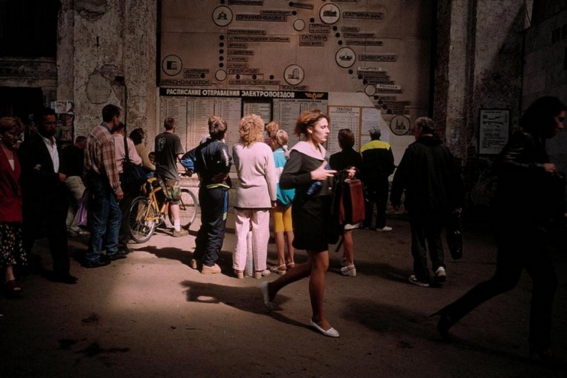 Desperate nineties in the lens of French photographer Liz Sarfati Desperate nineties in the lens of French photographer Liz Sarfati