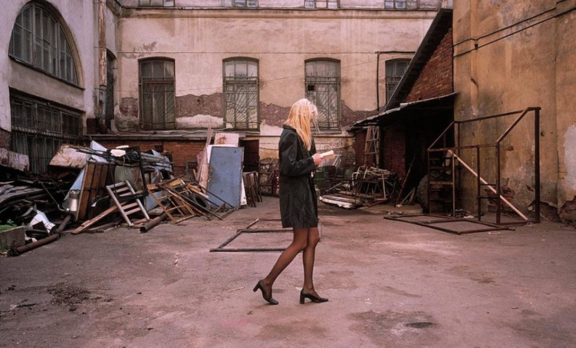 Desperate nineties in the lens of French photographer Liz Sarfati Desperate nineties in the lens of French photographer Liz Sarfati