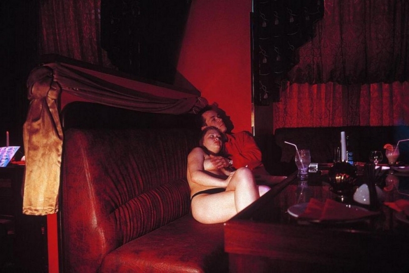 Desperate nineties in the lens of French photographer Liz Sarfati Desperate nineties in the lens of French photographer Liz Sarfati