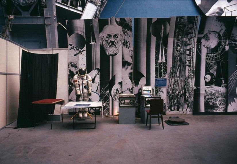 Desperate nineties in the lens of French photographer Liz Sarfati Desperate nineties in the lens of French photographer Liz Sarfati