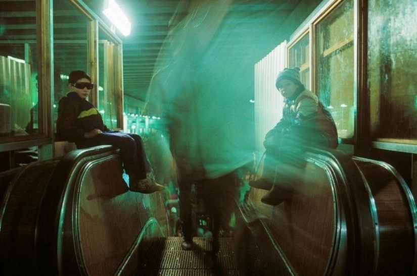 Desperate nineties in the lens of French photographer Liz Sarfati Desperate nineties in the lens of French photographer Liz Sarfati