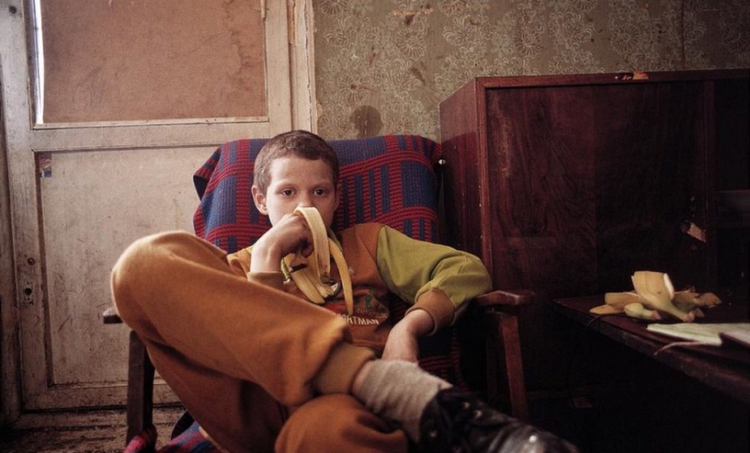 Desperate nineties in the lens of French photographer Liz Sarfati Desperate nineties in the lens of French photographer Liz Sarfati