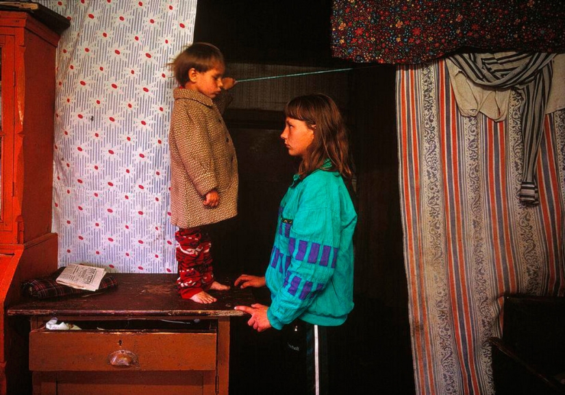 Desperate nineties in the lens of French photographer Liz Sarfati Desperate nineties in the lens of French photographer Liz Sarfati