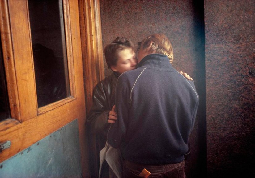 Desperate nineties in the lens of French photographer Liz Sarfati Desperate nineties in the lens of French photographer Liz Sarfati