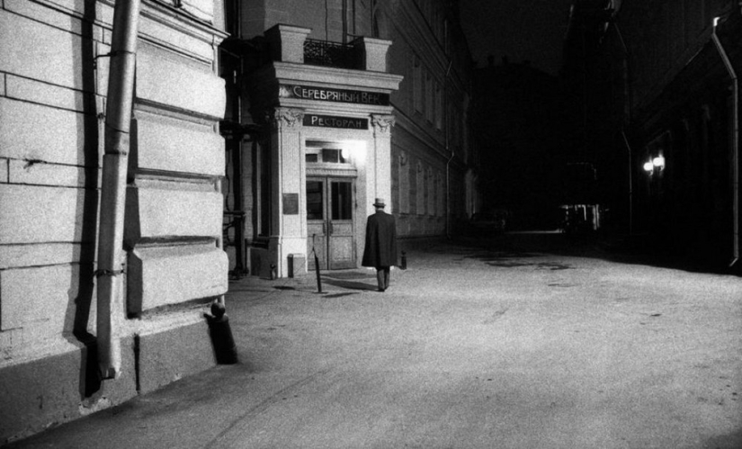 Desperate nineties in the lens of French photographer Liz Sarfati Desperate nineties in the lens of French photographer Liz Sarfati