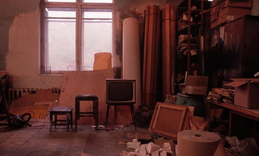 Desperate nineties in the lens of French photographer Liz Sarfati Desperate nineties in the lens of French photographer Liz Sarfati