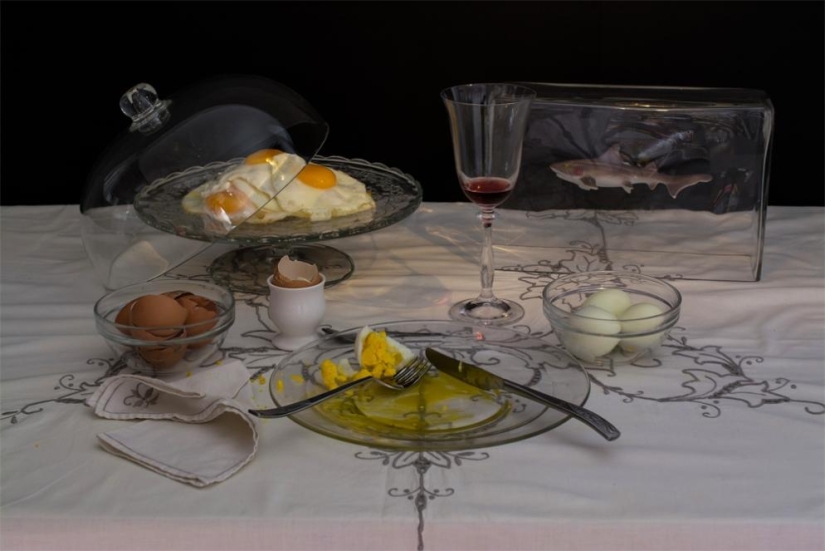 Diets of celebrities in a funny photo project