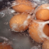 Do not pour out the water in which the eggs were cooked! You'll need it again… Do not pour out the water in which the eggs were cooked! You'll need it again…