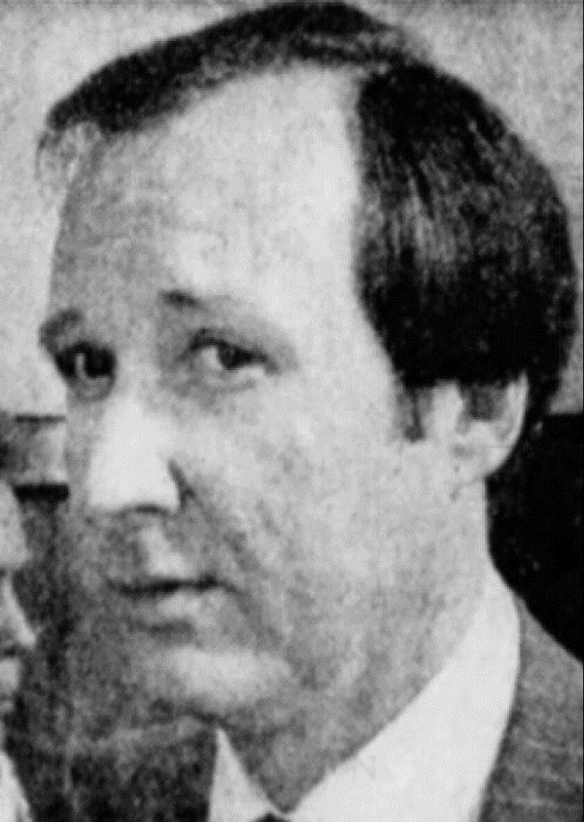 Dos amas de casa y un hacha, o asesinato en Silicon Prairie Dos amas de casa y un hacha, o asesinato en Silicon Prairie