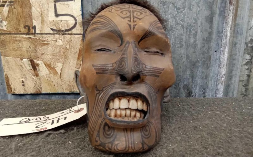 Dried mokomokai heads - eerie relics of the Maori people Dried mokomokai heads - eerie relics of the Maori people