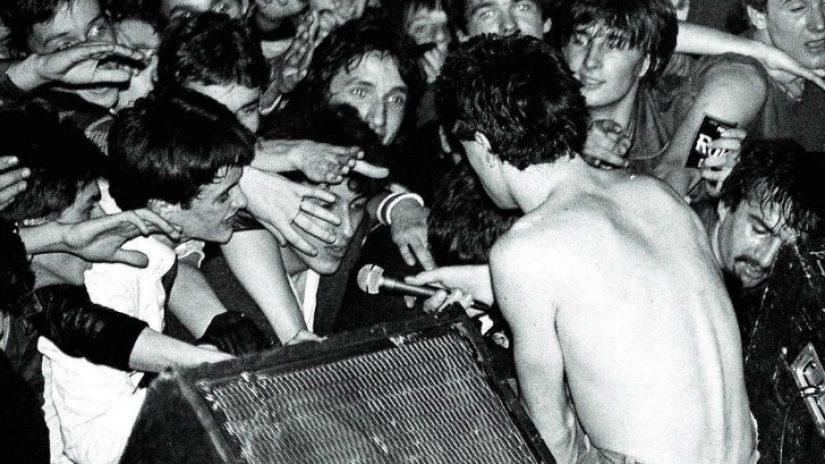 Drugs, Hellish hairstyles and Communism: The Nightlife of 80's Belgrade