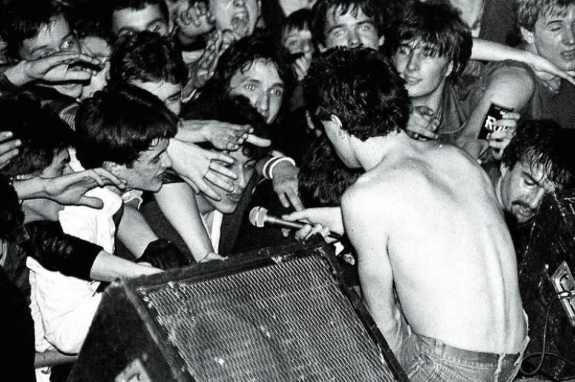 Drugs, Hellish hairstyles and Communism: The Nightlife of 80's Belgrade