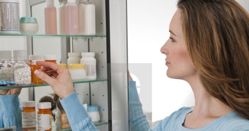 Drugs that have no place in your home medicine Cabinet Drugs that have no place in your home medicine Cabinet