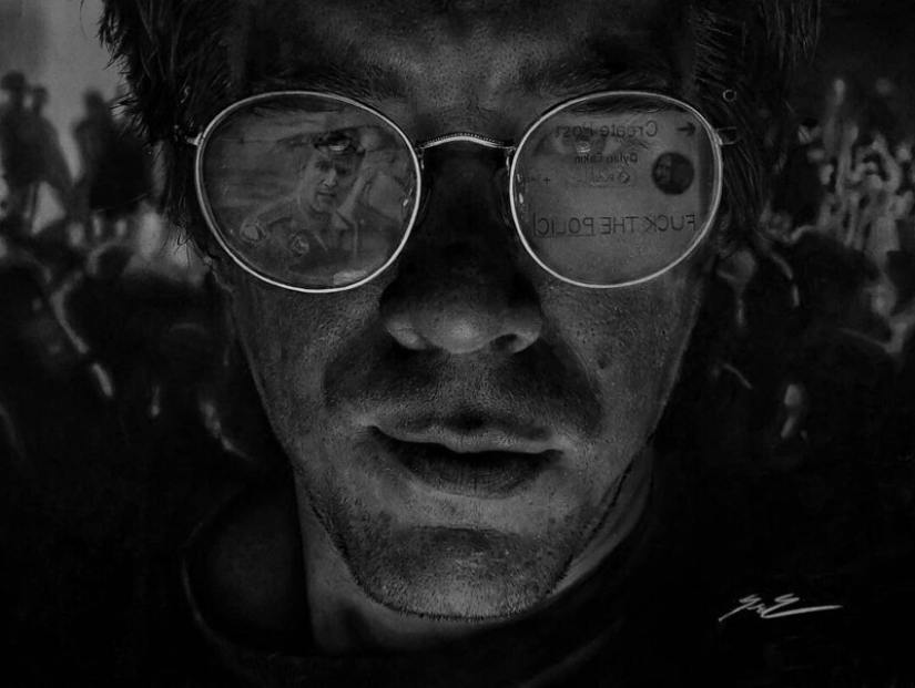 Dylan Eakin and his photorealistic charcoal drawings Dylan Eakin and his photorealistic charcoal drawings