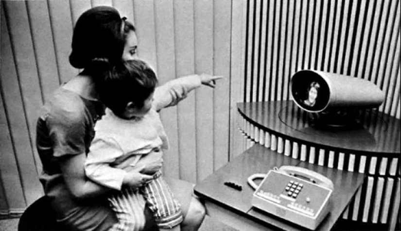 El antepasado de Skype y FaceTime: el primer teléfono de videófono en el que era posible verse el uno al otro