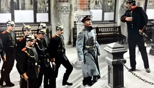 El Capitán de Kepenik: cómo el zapatero robó el Ayuntamiento e hizo reír al Káiser Wilhelm El Capitán de Kepenik: cómo el zapatero robó el Ayuntamiento e hizo reír al Káiser Wilhelm