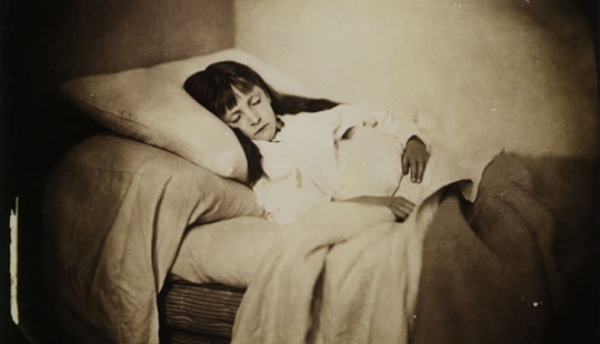 El Código de Cheshire, filmado por Lewis Carroll