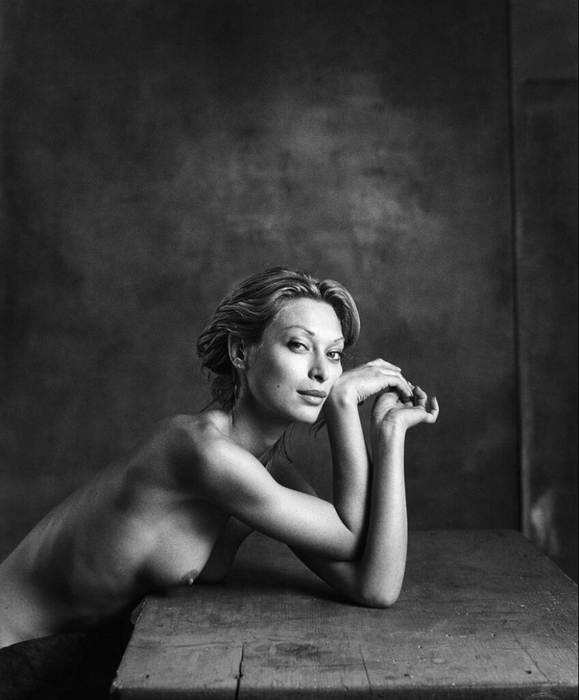 El cuerpo femenino y la geometría en la obra del fotógrafo Christian Coigny El cuerpo femenino y la geometría en la obra del fotógrafo Christian Coigny