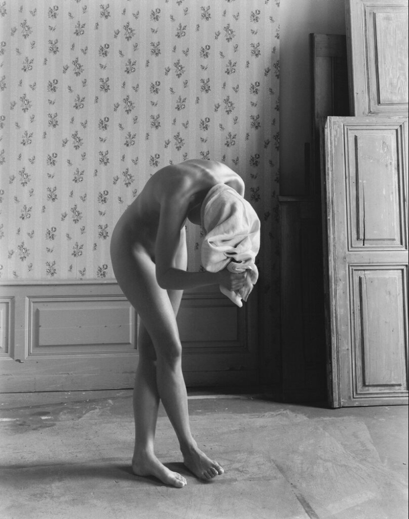 El cuerpo femenino y la geometría en la obra del fotógrafo Christian Coigny El cuerpo femenino y la geometría en la obra del fotógrafo Christian Coigny