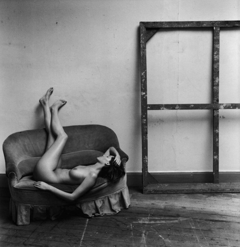 El cuerpo femenino y la geometría en la obra del fotógrafo Christian Coigny El cuerpo femenino y la geometría en la obra del fotógrafo Christian Coigny
