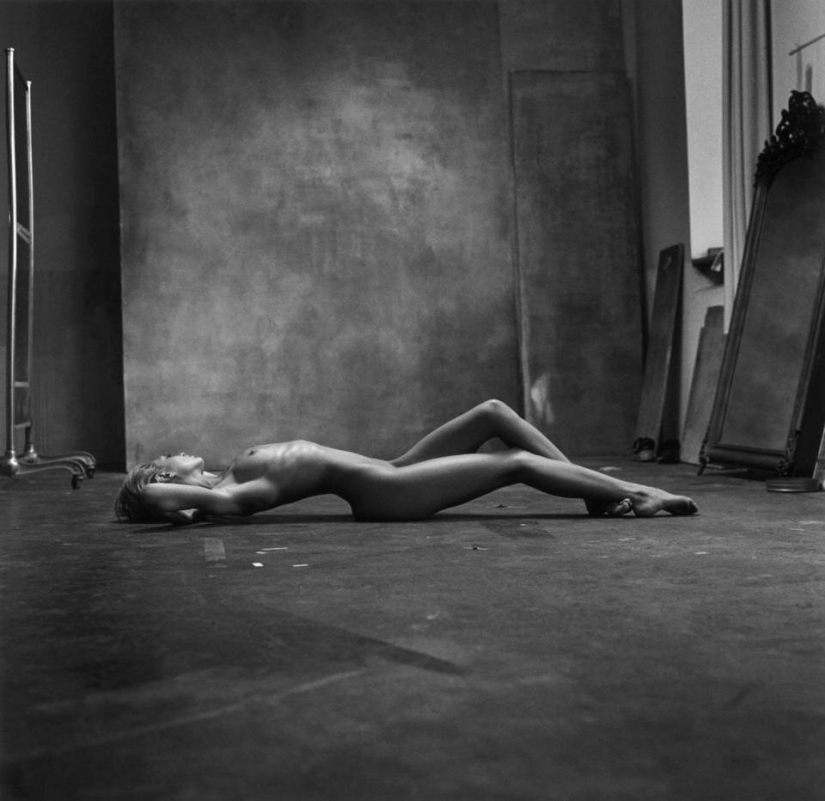 El cuerpo femenino y la geometría en la obra del fotógrafo Christian Coigny El cuerpo femenino y la geometría en la obra del fotógrafo Christian Coigny