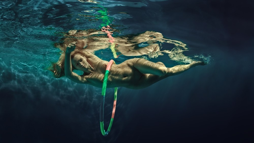 El elemento agua y la belleza del cuerpo femenino en las fotografías de Dmitry Laudin