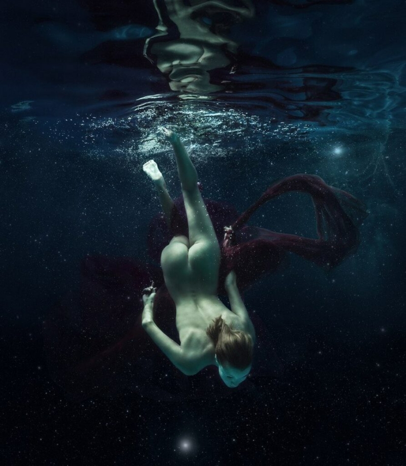 El elemento agua y la belleza del cuerpo femenino en las fotografías de Dmitry Laudin