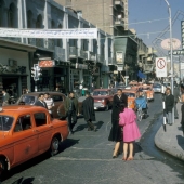 El Este sutil y el Oeste de moda: recorrido fotográfico de un estadounidense por Irán en 1967
