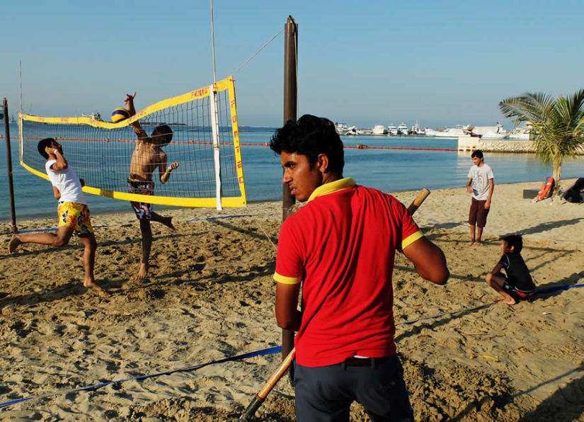 El fotógrafo Arsenio Jr Nidoy captura momentos humorísticos en las calles en el momento perfecto