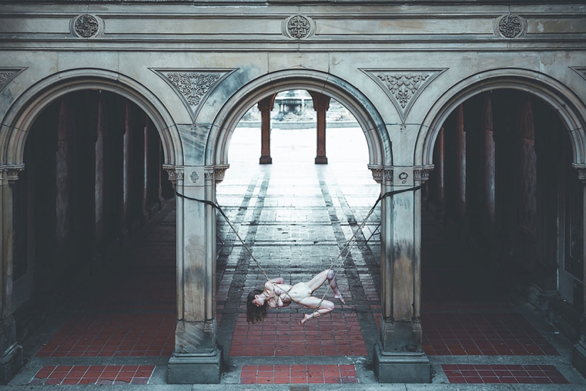 El fotógrafo El Arcángel Sucio y su Shibari en las calles de Nueva York: Cuando el arte revela la libertad