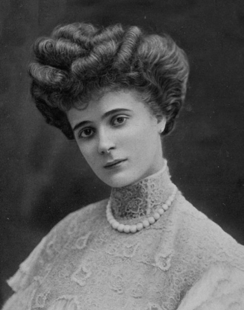 El genio de la belleza pura: atractivo natural de British niñas en el comienzo del siglo XX El genio de la belleza pura: atractivo natural de British niñas en el comienzo del siglo XX