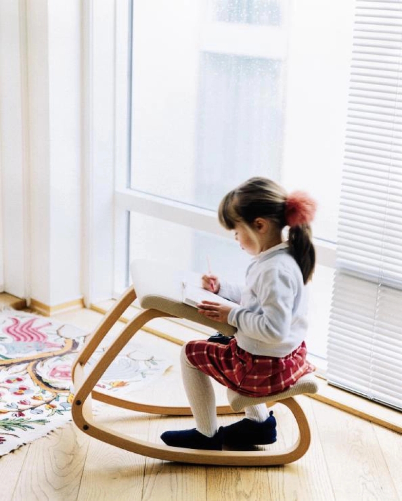 El genio ergonómico Peter Opsvik y sus increíbles muebles