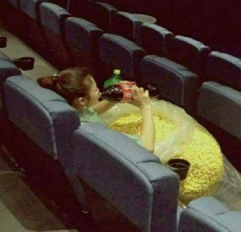 El hambre no es una tía: 25 fotos sobre un apetito maravilloso que definitivamente te hará reír El hambre no es una tía: 25 fotos sobre un apetito maravilloso que definitivamente te hará reír