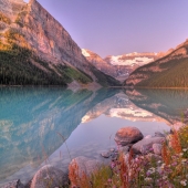 El lago Louise es un lugar extraordinariamente hermoso El lago Louise es un lugar extraordinariamente hermoso
