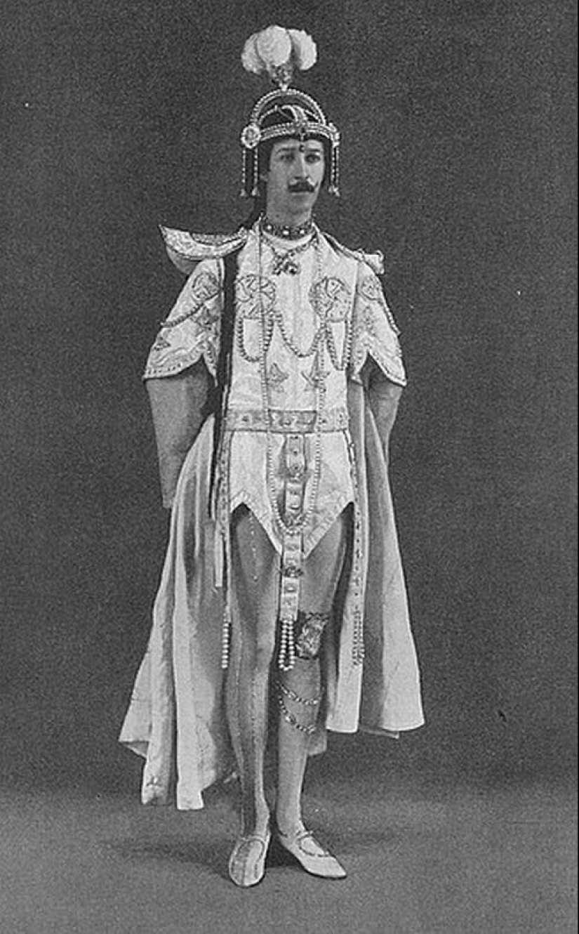 El marqués loco Henry Cyril Paget y su "Teatro de la alegría"