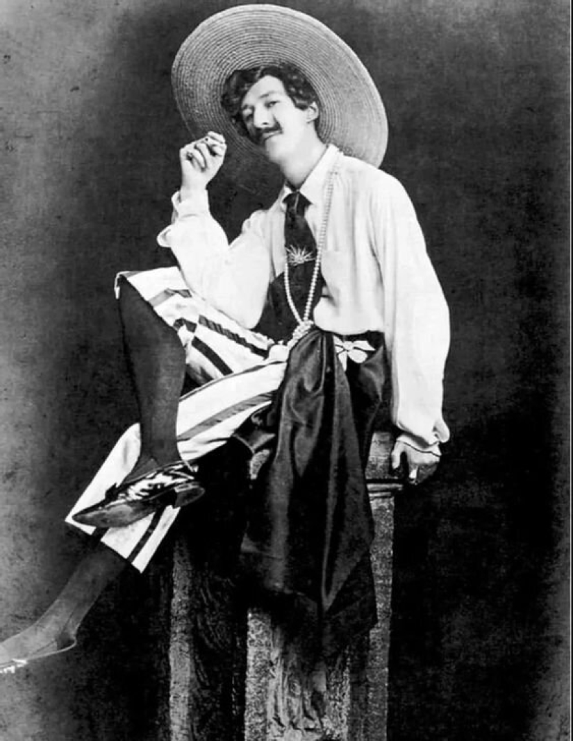 El marqués loco Henry Cyril Paget y su "Teatro de la alegría"